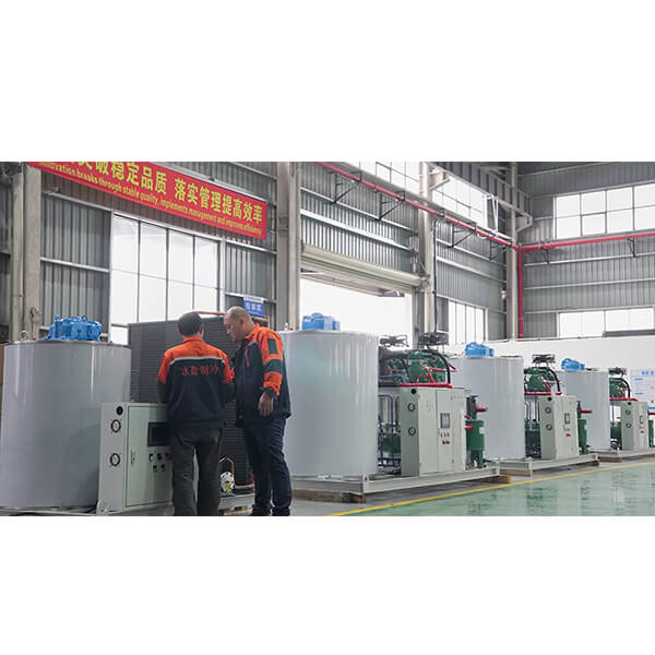 O inverno está chegando, mas o workshop de refrigeração Icemedal está a todo vapor