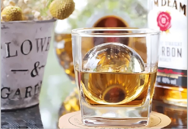 gelo de bola para vinho