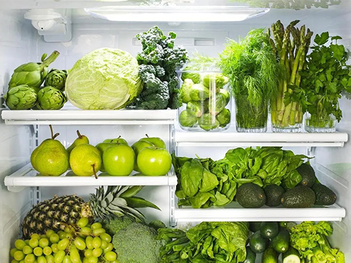 Aplicação de gelo em flocos para preservação de alimentos