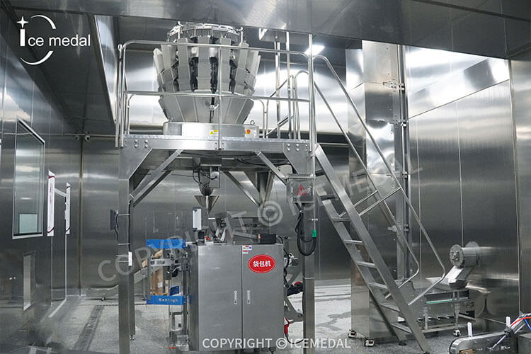 m&aacute;quina de embalagem autom&aacute;tica.jpg